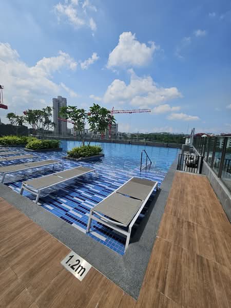 The LINQ @ Beauty World, 118 Upper Bukit Timah Road, 3 Bedrooms, 958 sqft, Condominium For Rent, by Nicole Wu 吴佩瑾, 25614497 - Pool - PropertyGuru.com.sg