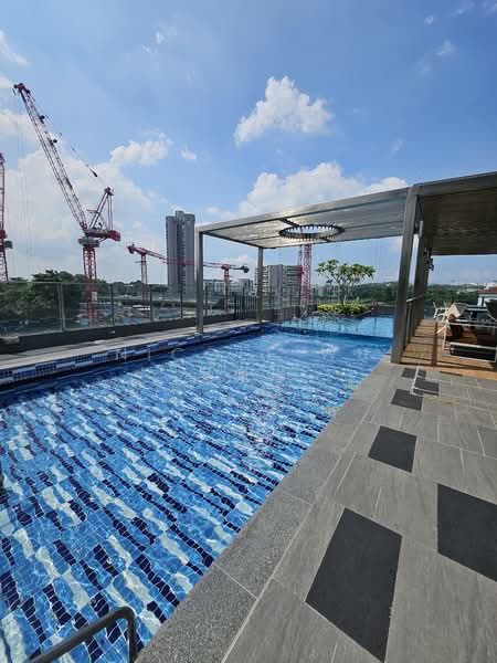 The LINQ @ Beauty World, 118 Upper Bukit Timah Road, 3 Bedrooms, 958 sqft, Condominium For Rent, by Nicole Wu 吴佩瑾, 25614497 - Pool - PropertyGuru.com.sg
