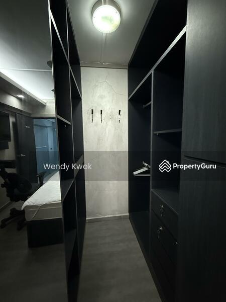 Walk-in wardrobe