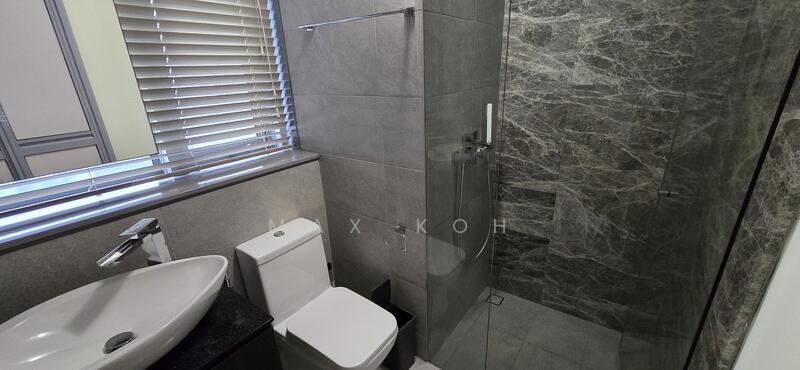 Master toilet