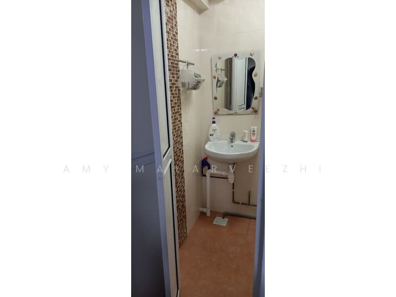 122 Yuan Ching Road, 122 Yuan Ching Road, 2 Bedrooms, 700 sqft, HDB Flat For Rent, by Amy Malarveezhi, 25615788 - PropertyGuru.com.sg
