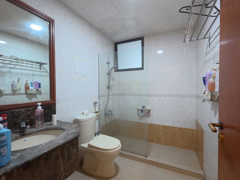 Parc Oasis, 35 Jurong East Avenue 1, Room Rental, 150 sqft, Condominium For Rent, by Kenneth Ma, 25616322 - Bathroom - PropertyGuru.com.sg
