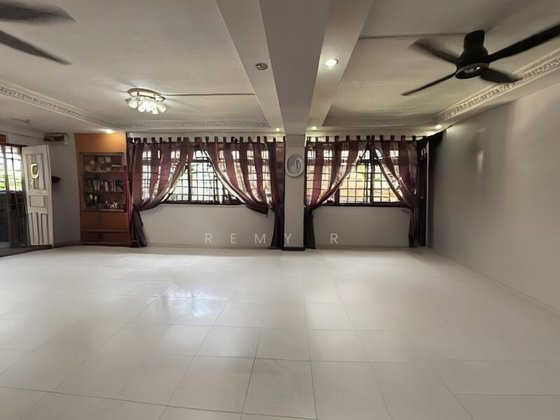Living Room 2 (Decluttered)