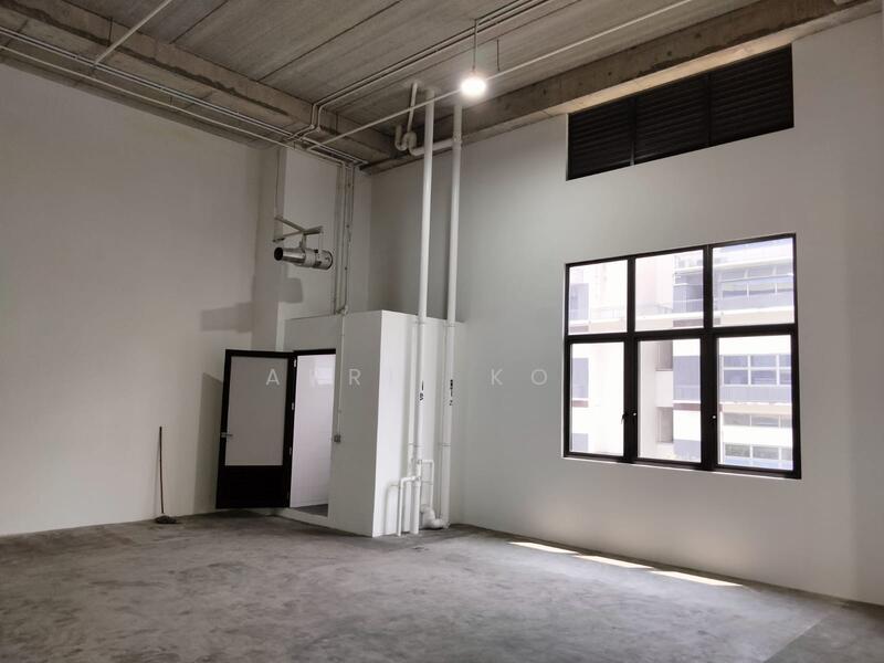 LINER, 1 Tuas Bay Close, 5,654 sqft, Factory / Workshop (B2) For Sale, by April Koh, 25617231 - Interior - CommercialGuru.com.sg