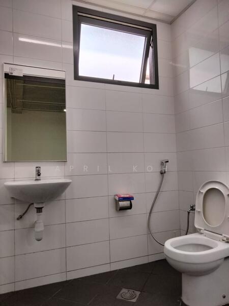 LINER, 1 Tuas Bay Close, 5,654 sqft, Factory / Workshop (B2) For Sale, by April Koh, 25617231 - Bathroom - CommercialGuru.com.sg