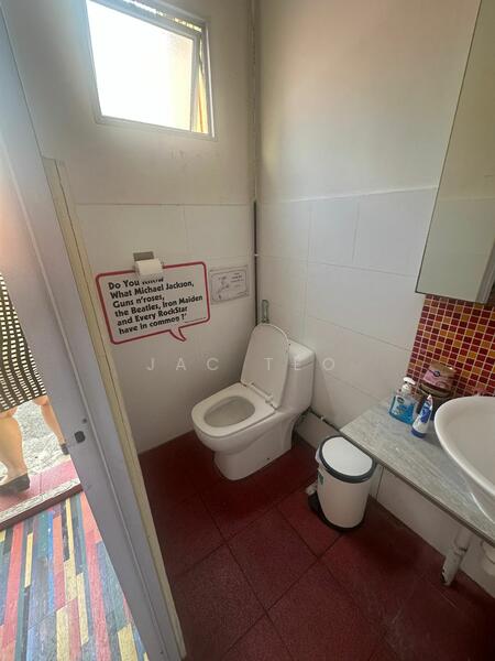 East Coast Road, East Coast Road, 3,264 sqft, Shop / Shophouse For Rent, by Jac Teo, 25617289 - Bathroom - CommercialGuru.com.sg