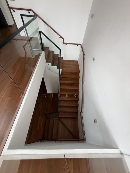 Charming Freehold Terrace in Exclusive Hillview Crescent, walk to MRT and Nature to your doorstep, Hillview Crescent, 6 Bedrooms, 7,240 sqft, Terraced House For Sale, by Jennifer Tan, 25617420 - Interior - PropertyGuru.com.sg