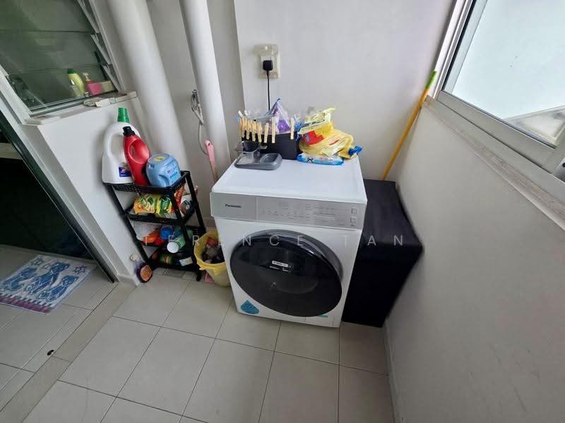 207A Punggol Place, 207A Punggol Place, Hougang / Punggol / Sengkang, Room Rental, 200 sqft, HDB Flat For Rent, by Terence Tan, 25617575 - Balcony - PropertyGuru.com.sg