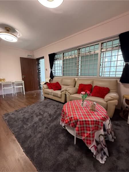 SUPER CHEAP ROOM RENTAL AT RIVERVALE, RIVERVALE CRESCENT, 2 Bedrooms, 250 sqft, HDB Flat For Rent, by James Ng, 25617601 - PropertyGuru.com.sg