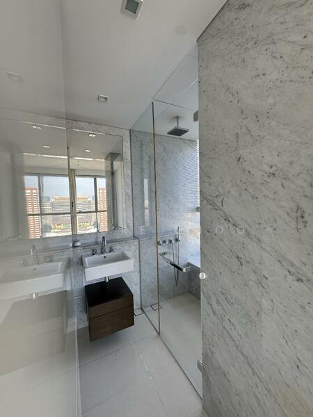 Scotts Square, 6 Scotts Road, 2 Bedrooms, 947 sqft, Apartment For Rent, by Andre Choo, 25617662 - Bathroom - PropertyGuru.com.sg