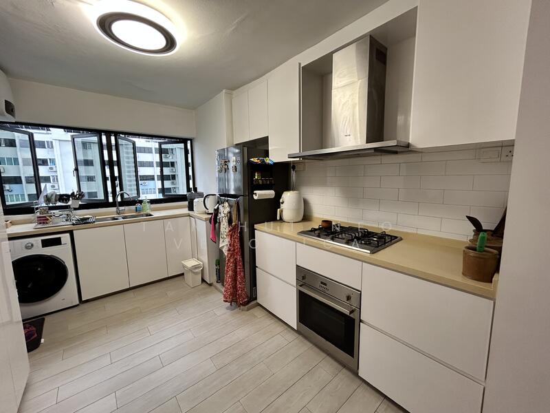 410 Commonwealth Avenue West, 410 Commonwealth Avenue West, Room Rental, 150 sqft, HDB Flat For Rent, by Tan Hui Neo Veronica, 25618072 - PropertyGuru.com.sg