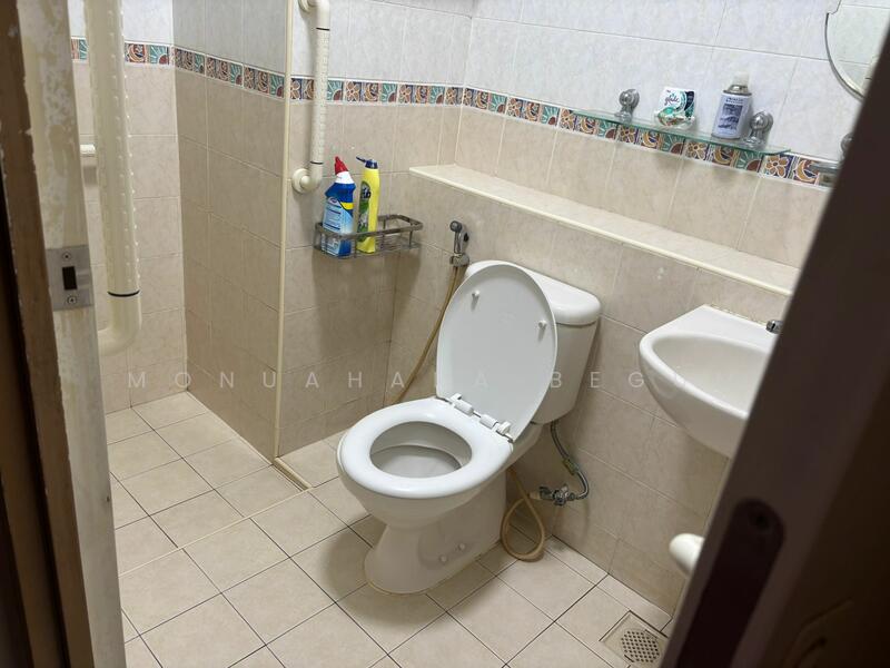 782C Woodlands Crescent, 782C Woodlands Crescent, Admiralty / Woodlands, Room Rental, 100 sqft, HDB Flat For Rent, by Monuahara Begum, 25618154 - Bathroom - PropertyGuru.com.sg
