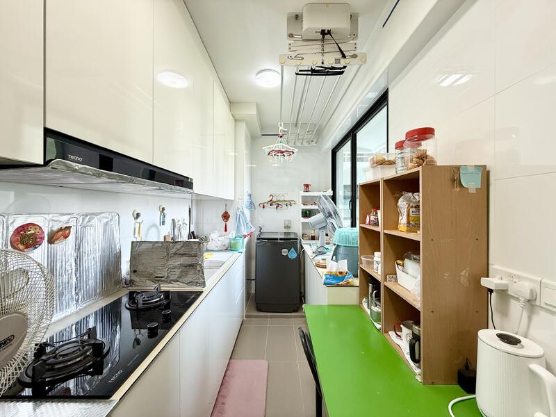 For Sale - 998A Buangkok Crescent