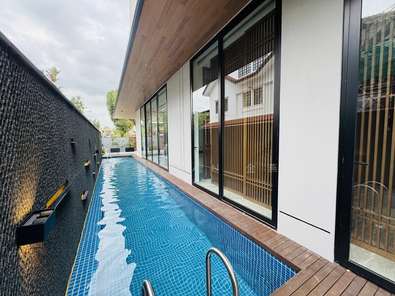 For Sale - Brand new/luxury bungalow, 4 levels with lift & pool, bright basement with build-in wine cellar