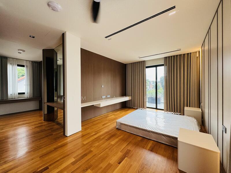 For Sale - Brand new/luxury bungalow, 4 levels with lift & pool, bright basement with build-in wine cellar