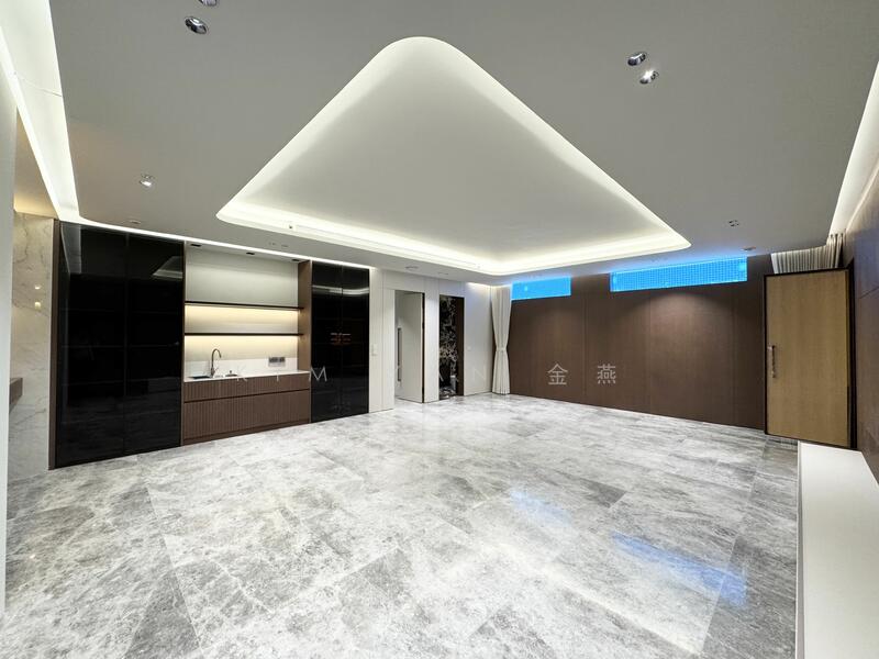 For Sale - Brand new/luxury bungalow, 4 levels with lift & pool, bright basement with build-in wine cellar