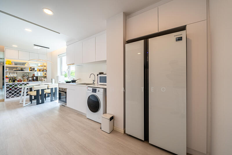 For Sale - Roots @ Transit