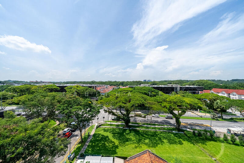 For Sale - Roots @ Transit