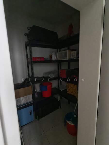 For Rent - The Lakeshore