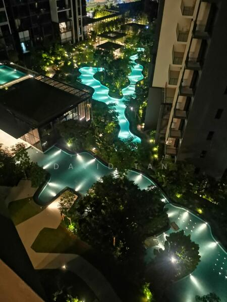 Park Colonial, 2 Woodleigh Lane, 1 Bedroom, 463 sqft, Condominium For Rent, by David Tan, 25619389 - Pool - PropertyGuru.com.sg