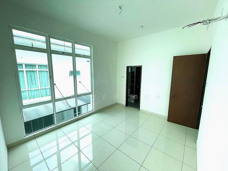 ⭐️VALUE BUY SEMI D⭐️$5.XXM⭐️3.5 STY⭐️15XXPSF⭐️SE FACING⭐️物超所值的半独立式住宅⭐️, ⭐️PARK 3 CARS⭐️SE FACING⭐️AA POTENTIAL⭐️, Bedok / Upper East Coast, 5 Bedrooms, 3,998 sqft, Semi-Detached House For Sale, by Andrew Goh, 25619462 - PropertyGuru.com.sg