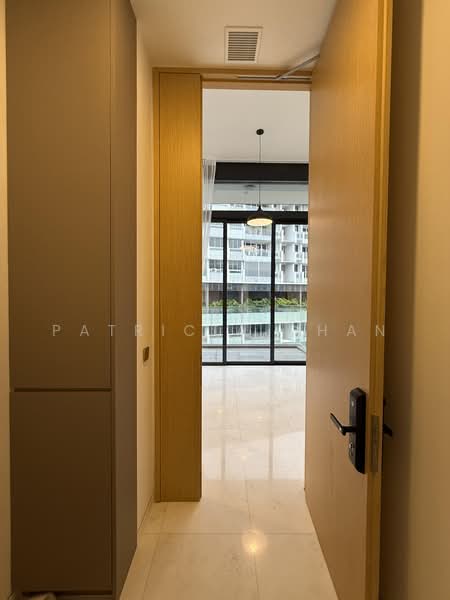Cairnhill 16, 16 Cairnhill Rise, 2 Bedrooms, 775 sqft, Condominium For Sale, by Patricia Chan, 25619812 - Private Lift Lobby - PropertyGuru.com.sg