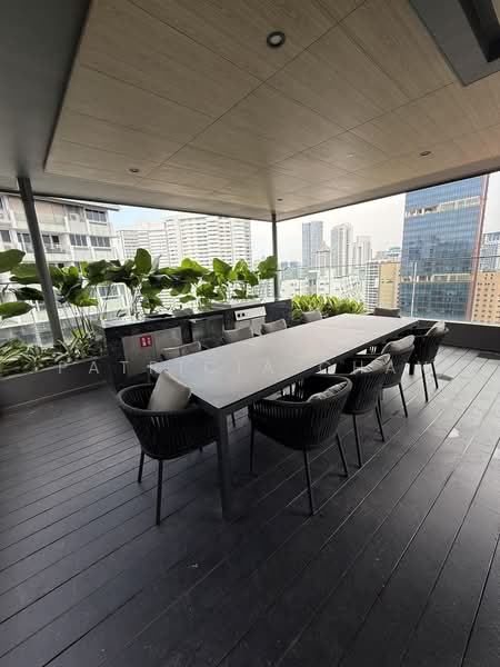 Cairnhill 16, 16 Cairnhill Rise, 2 Bedrooms, 775 sqft, Condominium For Sale, by Patricia Chan, 25619812 - Sky terrace - PropertyGuru.com.sg