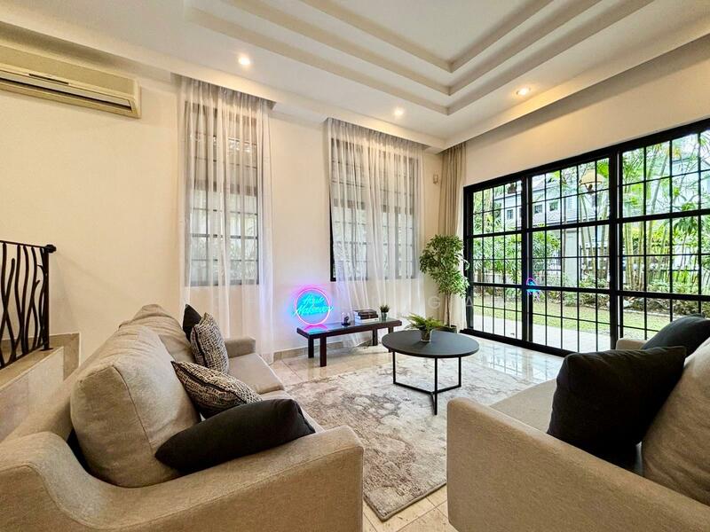 Lornie Gardens, 8 Lornie Walk, 5 Bedrooms, 3,239 sqft, Semi-Detached House For Rent, by Schelle Gan, 25620351 - Living Room - PropertyGuru.com.sg