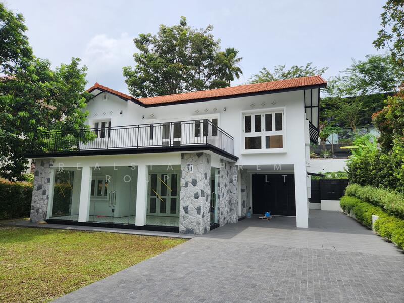 For Rent - ⭐Renovated Detached @ King Albert Park for Rent ⭐