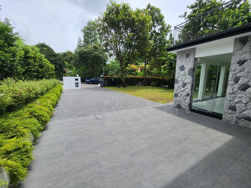 For Rent - ⭐Renovated Detached @ King Albert Park for Rent ⭐