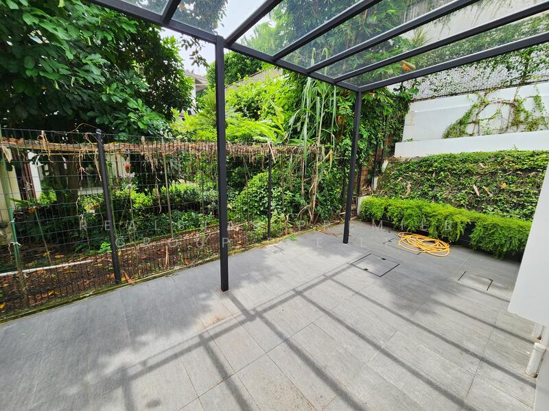 For Rent - ⭐Renovated Detached @ King Albert Park for Rent ⭐