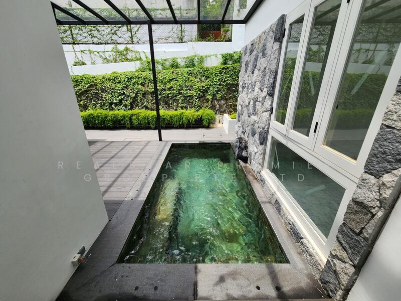 For Rent - ⭐Renovated Detached @ King Albert Park for Rent ⭐
