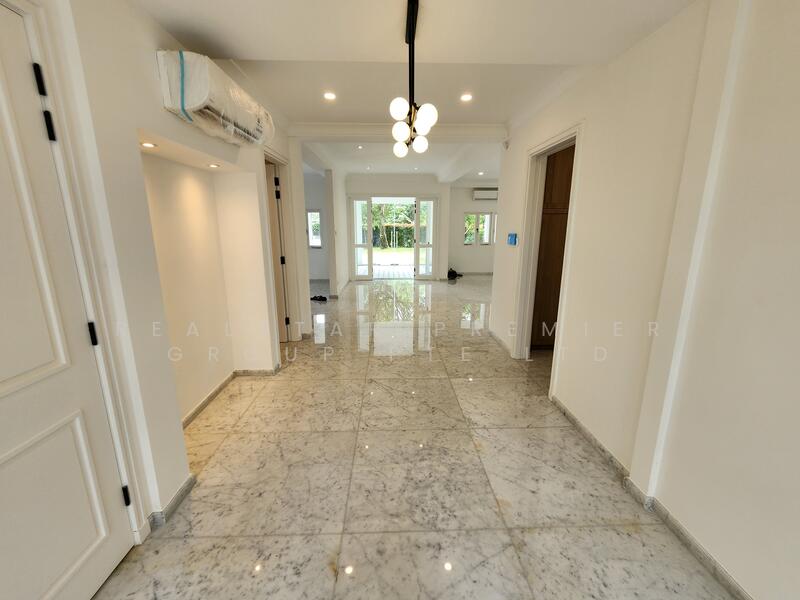 For Rent - ⭐Renovated Detached @ King Albert Park for Rent ⭐