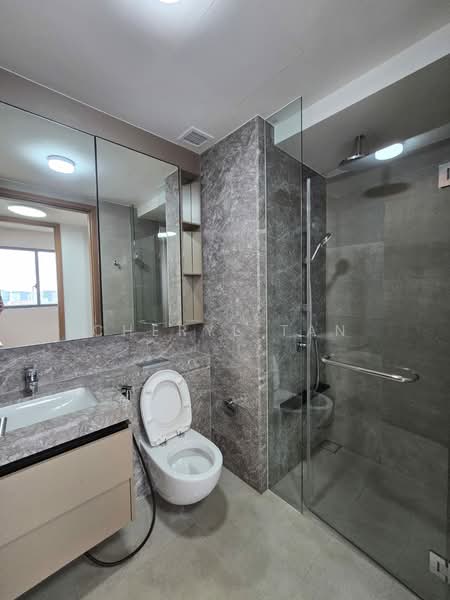 Stirling Residences, 23 Stirling Road, 2 Bedrooms, 635 sqft, Condominium For Rent, by Cheryl Tan, 25620767 - Bathroom - PropertyGuru.com.sg