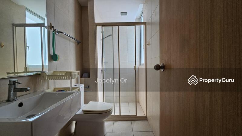 Common bathroom with window