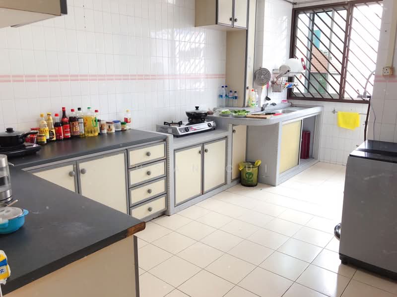 976 Jurong West Street 93, 976 Jurong West Street 93, 3 Bedrooms, 920 sqft, HDB Flat For Rent, by Susan Cui, 25621175 - Kitchen - PropertyGuru.com.sg