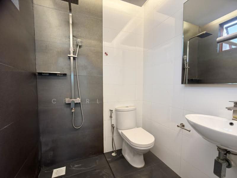 Upper East Coast road, Upper East Coast road, Bedok / Upper East Coast, 5 Bedrooms, 3,100 sqft, Semi-Detached House For Rent, by Charles Chow, 25621267 - PropertyGuru.com.sg
