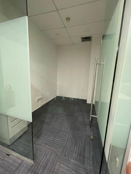 Far East Finance Building, 14 Robinson Road, 1,674 sqft, Office For Rent, by Rina Royale Tan, 25621426 - CommercialGuru.com.sg