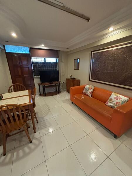 For Rent - 99 Commonwealth Crescent