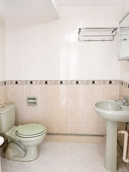 6 Farrer Road, 6 Farrer Road, 3 Bedrooms, 980 sqft, HDB Flat For Rent, by Casey Koo 古家进, 25621976 - PropertyGuru.com.sg