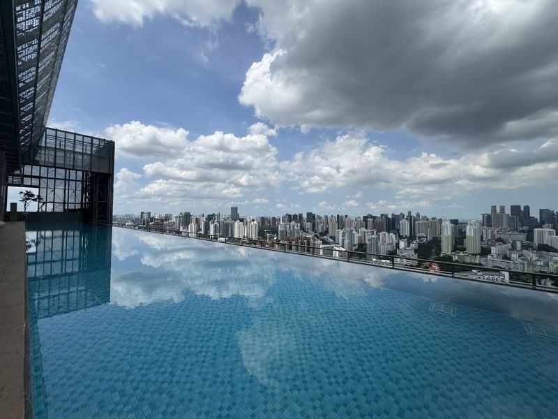 Alex Residences, 28 Alexandra View, 3 Bedrooms, 904 sqft, Apartment For Rent, by Krystal Cheng, 25622003 - Pool - PropertyGuru.com.sg