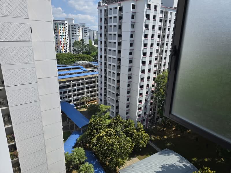 121C Sengkang East Way HDB Flat For Sale at S$ 630,000 | PropertyGuru Singapore - Exterior