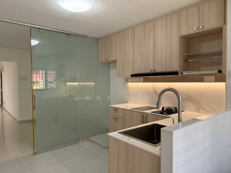 303 Ang Mo Kio Avenue 1, 303 Ang Mo Kio Avenue 1, 3 Bedrooms, 1,044 sqft, HDB Flat For Sale, by Jane Tip, 25622152 - PropertyGuru.com.sg