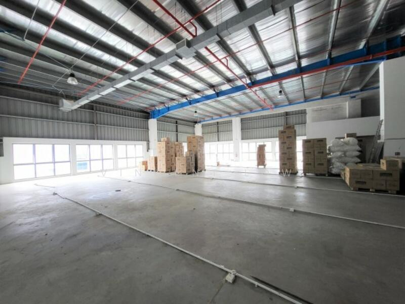 Tampines Storage Space warehouse flexible size and duration, tampines industrial drive, 1,000 sqft, Warehouse For Rent, by Vincent Low, 25622241 - CommercialGuru.com.sg