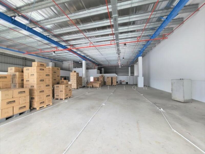 Tampines Storage Space warehouse flexible size and duration, tampines industrial drive, 1,000 sqft, Warehouse For Rent, by Vincent Low, 25622241 - CommercialGuru.com.sg