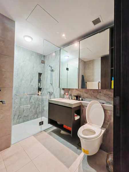 Parc Clematis, 8D Jalan Lempeng, 2 Bedrooms, 689 sqft, Condominium For Rent, by Tiffany Tao 陶虹, 25622535 - Bathroom - PropertyGuru.com.sg