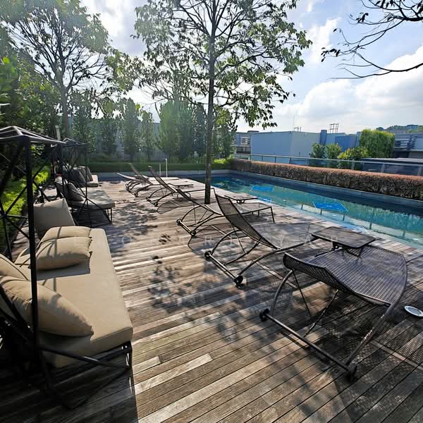Bijou, 2 Jalan Mat Jambol, 2 Bedrooms, 600 sqft, Condominium For Rent, by Leonard Yap, 25622606 - Pool - PropertyGuru.com.sg