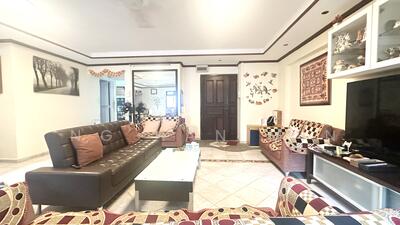 For Sale - 323 Sembawang Close