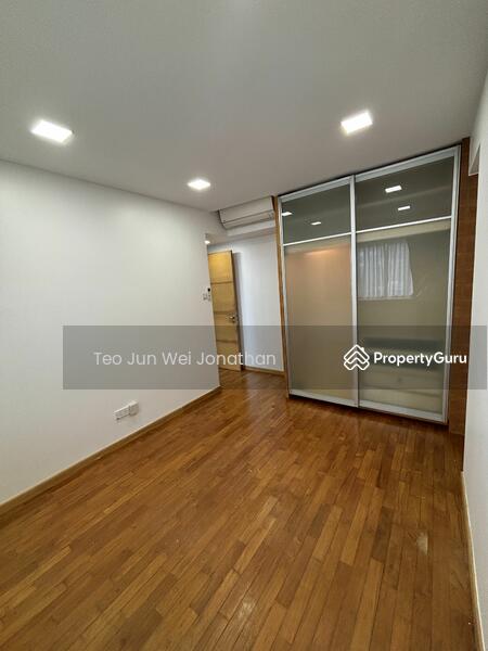 For Rent - Le Crescendo