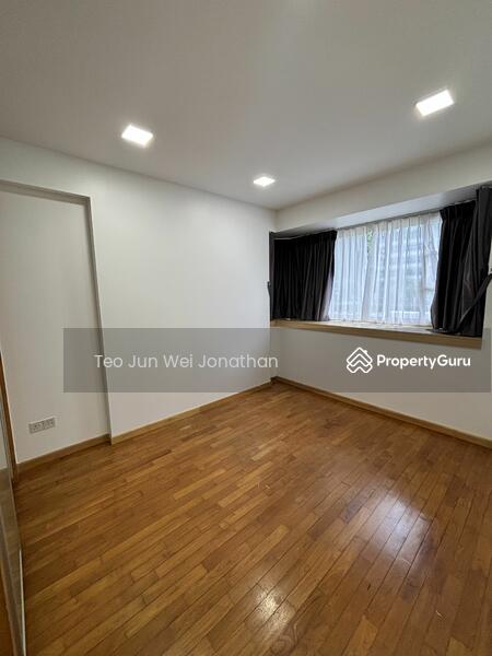For Rent - Le Crescendo